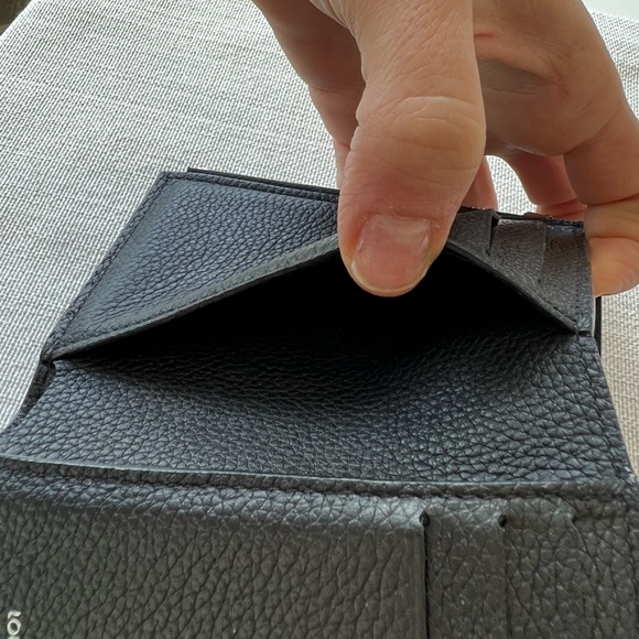 Louis Vuitton MyLockMe Compact Wallet - Picture 14 of 16
